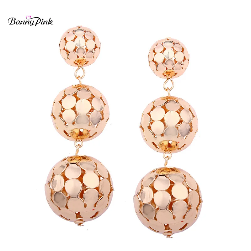 Banny Pink New Punk Hollow Balls Pendant Studs Earrings For Women Chunky Metal Statement Post Earrings Fashion Jewelry Pendiente