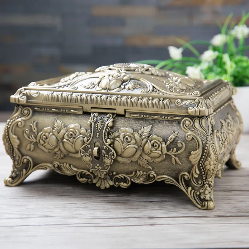 

28.2X22X15CM large size jewelry storage box With diamond bronze color jewelry box organizer Jewelry ring earrings box Z088