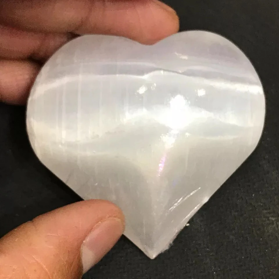 Natural Selenite Heart Crystal Love Quartz Pecket Puffy Furniture Chatoyancy Healing Palm Stones Fraueneis Mineral Specimen1pcs