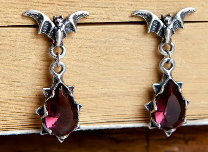 

New Gothic Jewelry Genuine 925 Sterling Silver Bat Drop Earrings Crystal Pendant Earrings For Women Party Charming Earrings