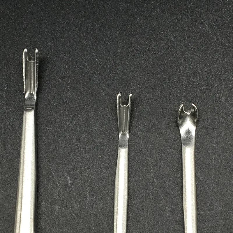 1 PCS FAI DA TE In Pelle di Lavoro Utensili In Metallo Strumenti Del Mestiere di Cuoio U A Forma di V FAI DA TE Lavorazione della pelle Intagliare Strumenti di Pelle