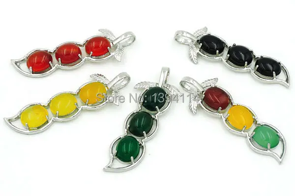 Mixed Colors Combination Of 3 Agate Oval Solitaires Cluster Pendant With Prong Setting Platina Plated 58*23mm