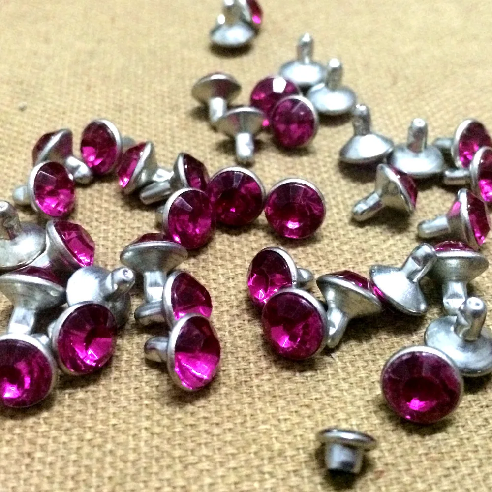 New 100Pcs/Lot 8mm Fuchsia Acrylic Crystals Rhinestone Rivets Silver Nailhead Spots Fuschia Studs Fit For Shoes Belt DIY