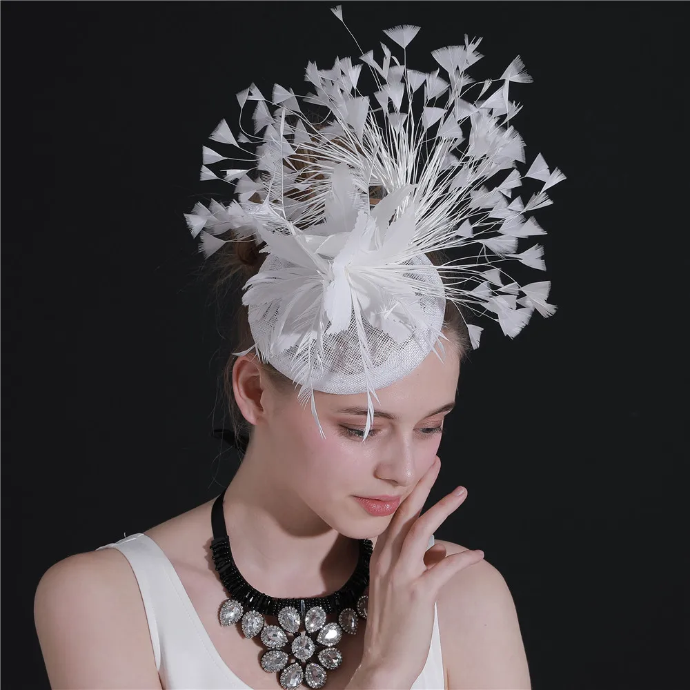 

New Fashion White Sinamay Wedding Hats Hair Fascinators Party Chapeau Fancy Feathers Beautiful Fedora Headbands Headwear Race