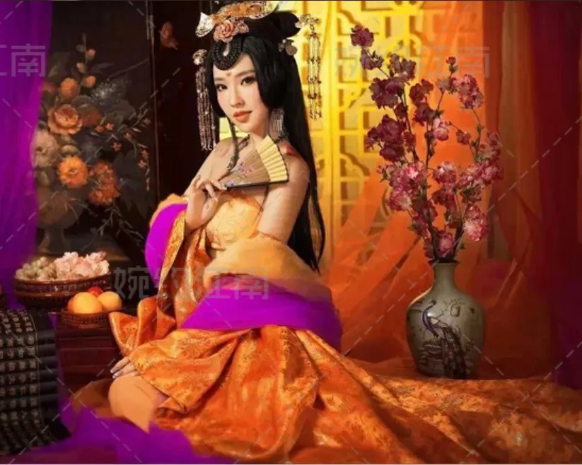 Jin Yi Ting Tang, hermoso disfraz de emperatriz con cola hermosa, disfraz de mujer