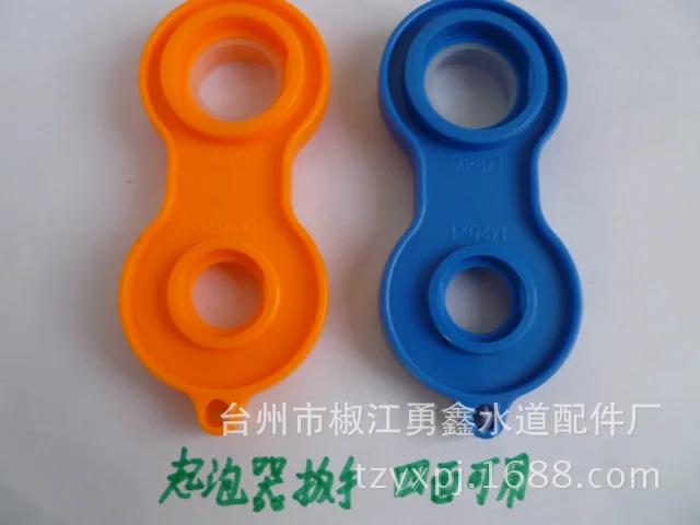 Sprayer universal wrench faucet outlet wrench disassembly repair cleaning tools are available on all sides