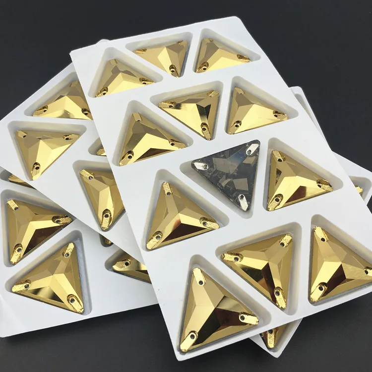 Oro Ematite di Colore 22 millimetri 12pcs Grande Triangolo Cuce sul Rhinestone Del FlatBack di Cristallo di Vetro Cuce Sulla Pietra Per La Cerimonia