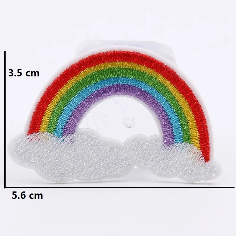 10 pz/lotto Ricamato Arcobaleno Nuvoloso Toppe e Stemmi Ferro Su Adesivi In Tessuto Per Cucire Capi di Abbigliamento Accessori FAI DA TE Patchwork