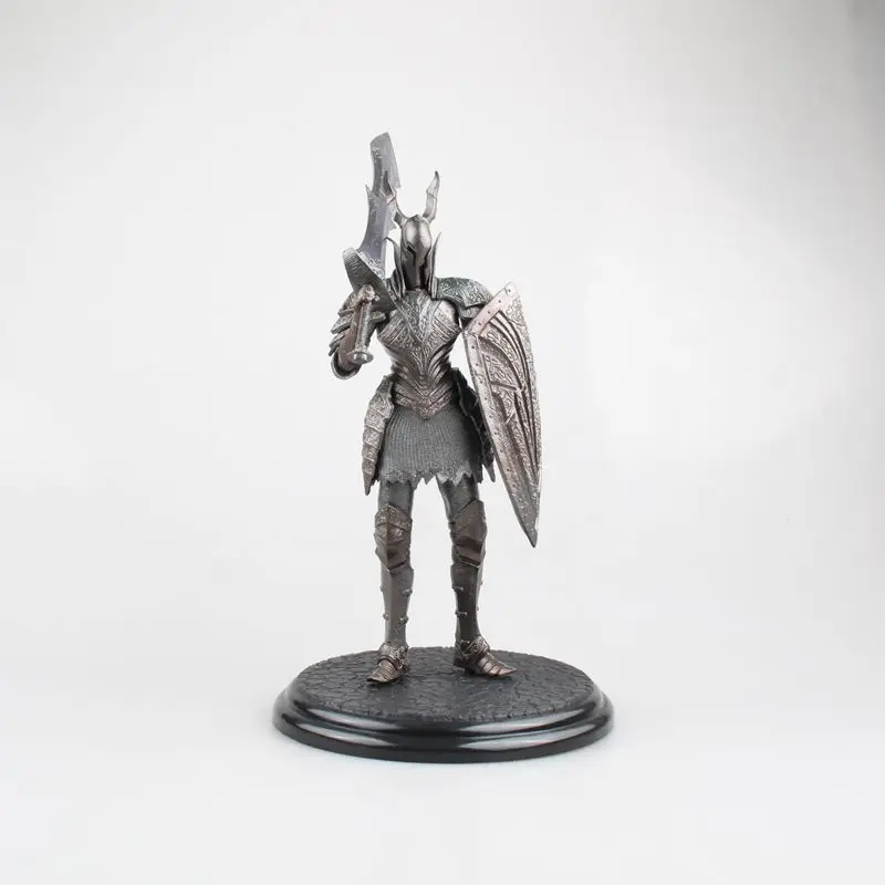 

[Funny] 21cm Game Statue Dark Souls 2 Warrior black Knight Big Sword Shield PVC Action Figure Collectible Model Toy gift