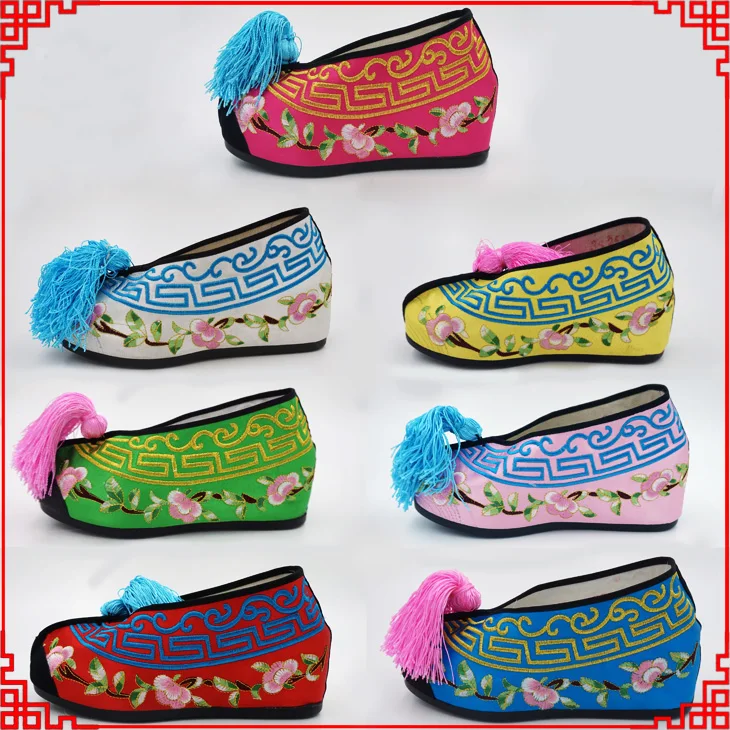 Chinese Classical drama artistes embroidered shoes high-heeled shoes in Tsing Yi costume tassel ancient China embroidered shoes