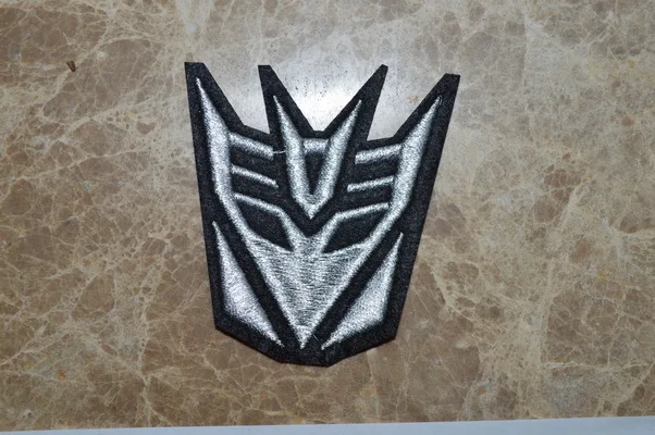 

ГОРЯЧАЯ ПРОДАЖА! ~ Серебристые нашивки SUPER HERO Motor Iron, пришивные нашивки, аппликации, изготовленные из ткани, 100% гарантия качества