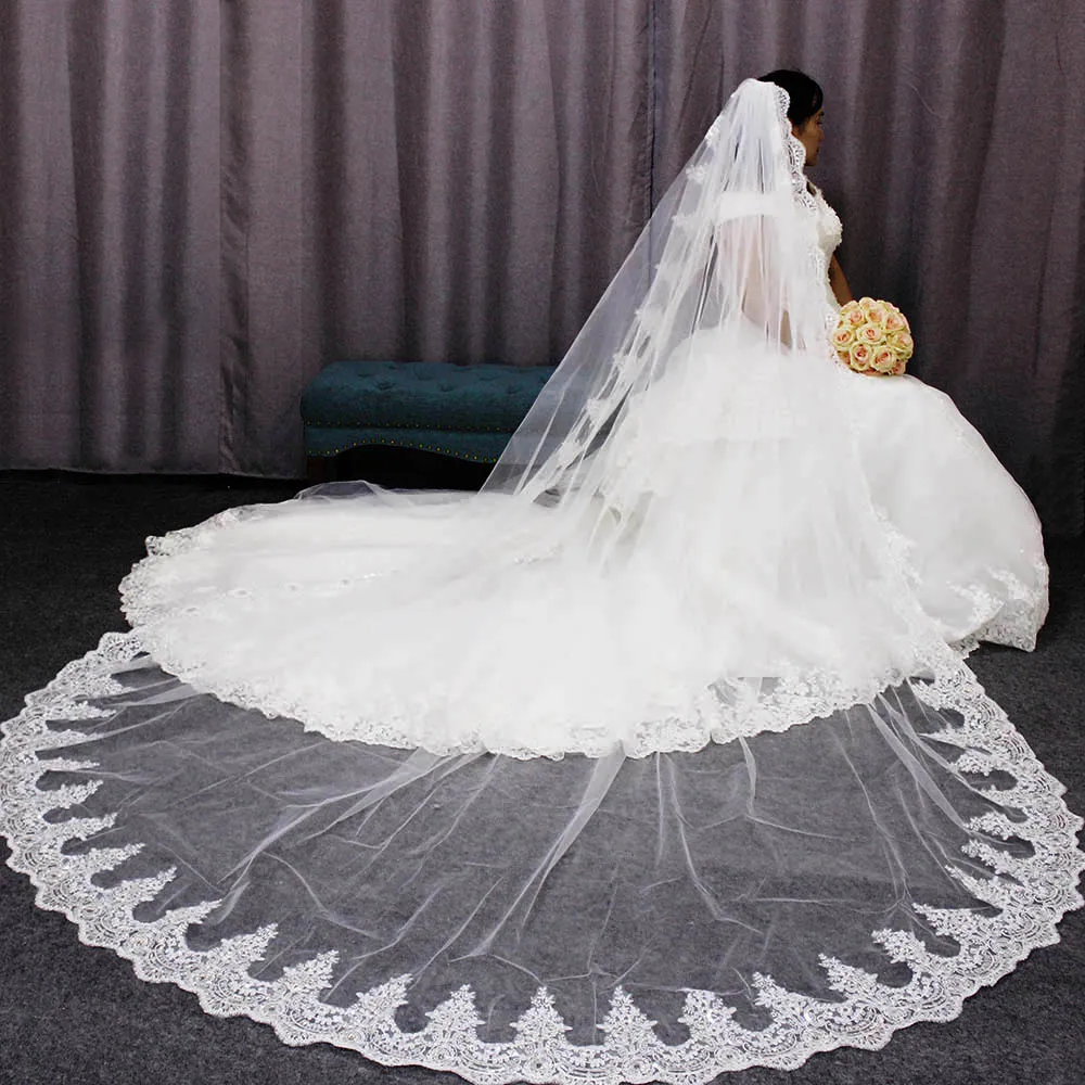 High Quality Glitter Sequins Lace Edge Bridal Veil One Layer 3 M Wedding Veil with Metal Comb Head Accessories for Bride