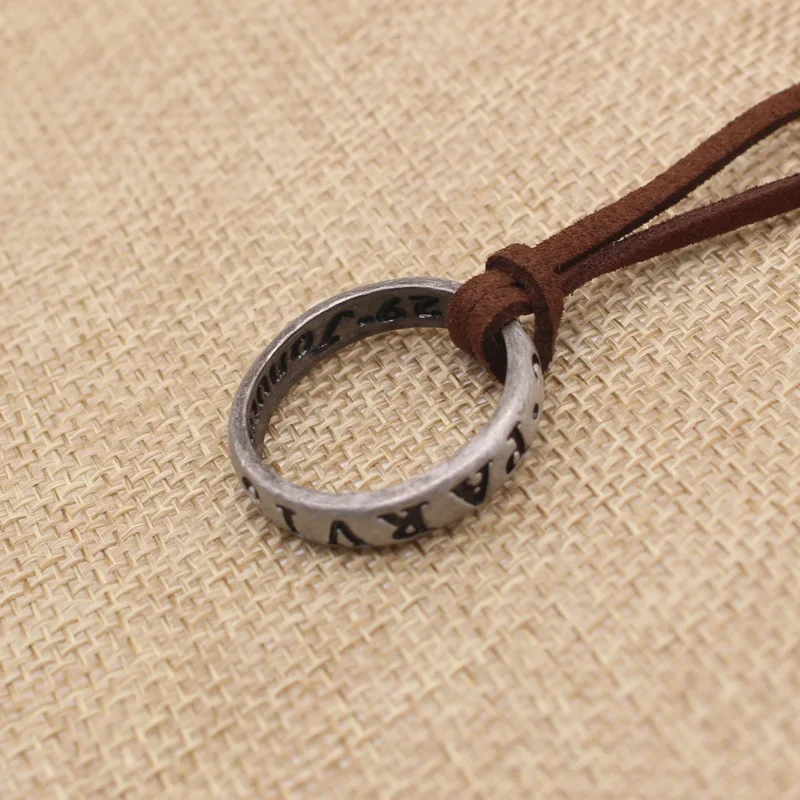 Uncharted 4-Anillo de Cosplay de la banda Vintage de Nathan Drake, collar con colgante de código de cuero