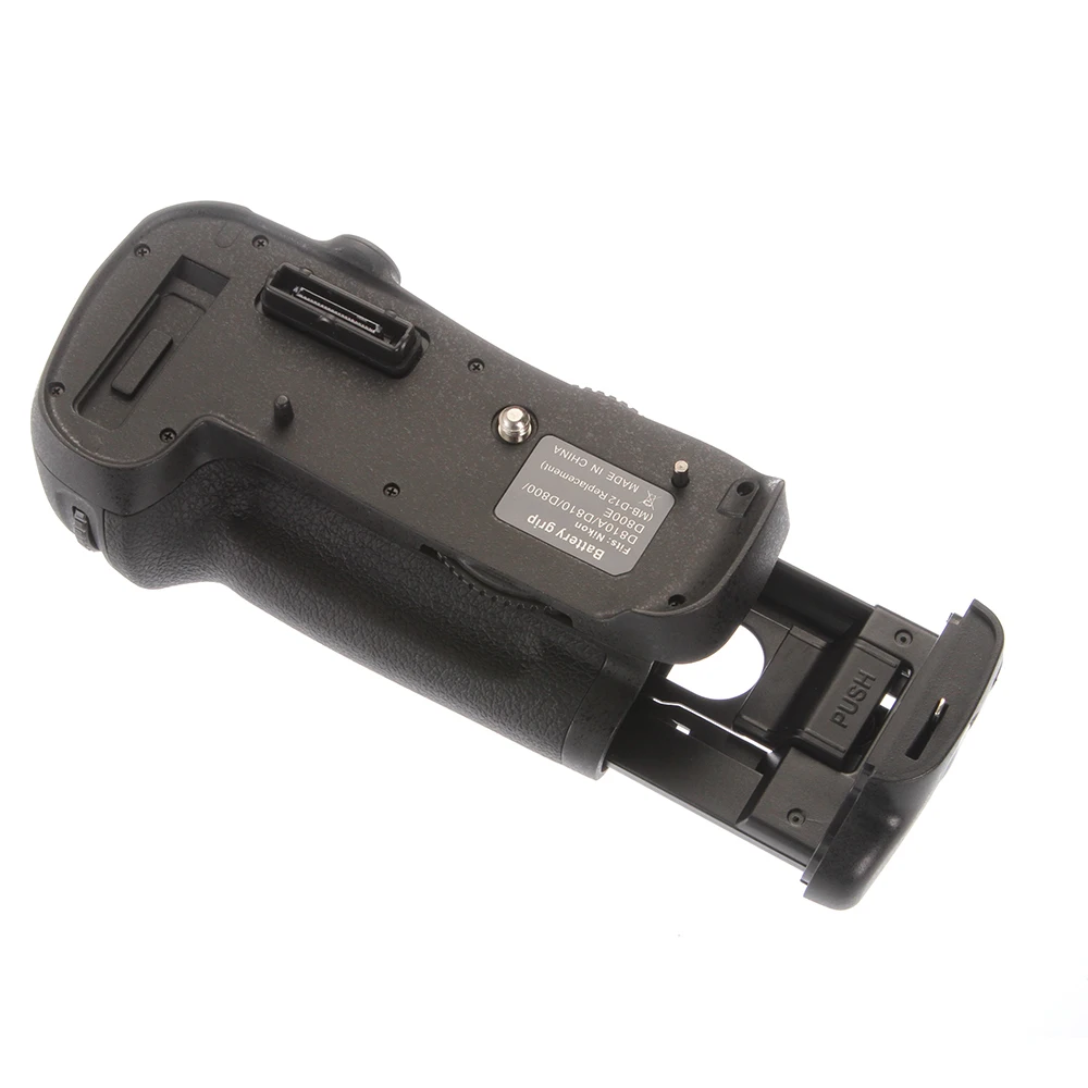 

FOTGA Battery Grip Holder with Wireless Remote Control for Nikon D800 D800E D810 Camera as BG-E18