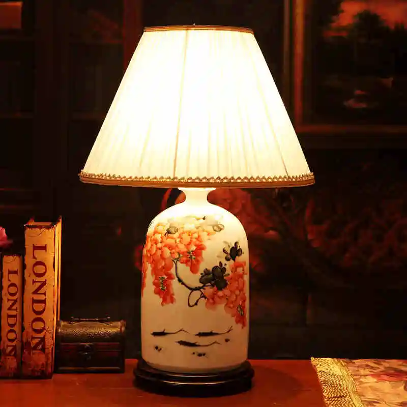 Jingdezhen Chinese creative ceramic table lamp bedroom study living room dining room decoration vintage porcelain table lamp