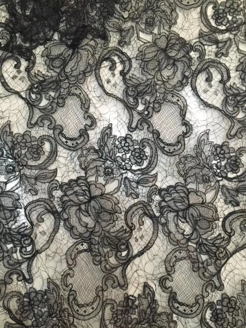 1 Yard Exquisite Alencon Lace Fabric with Circles in Warm White Red Black Floral Emrboidery Fabric for Wedding Gown, Lace Caps