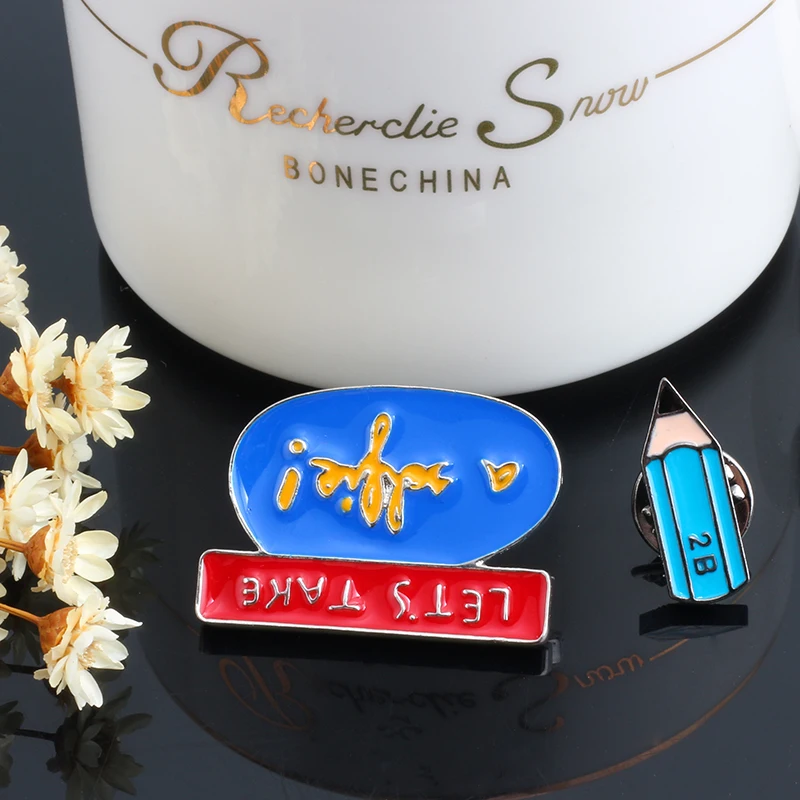 New Creative Cartoon Envelope Paper Airplane Rabbit Three-color Round Metal Enamel Brooch Jewelry Kid Gifts Denim Jackets Badge