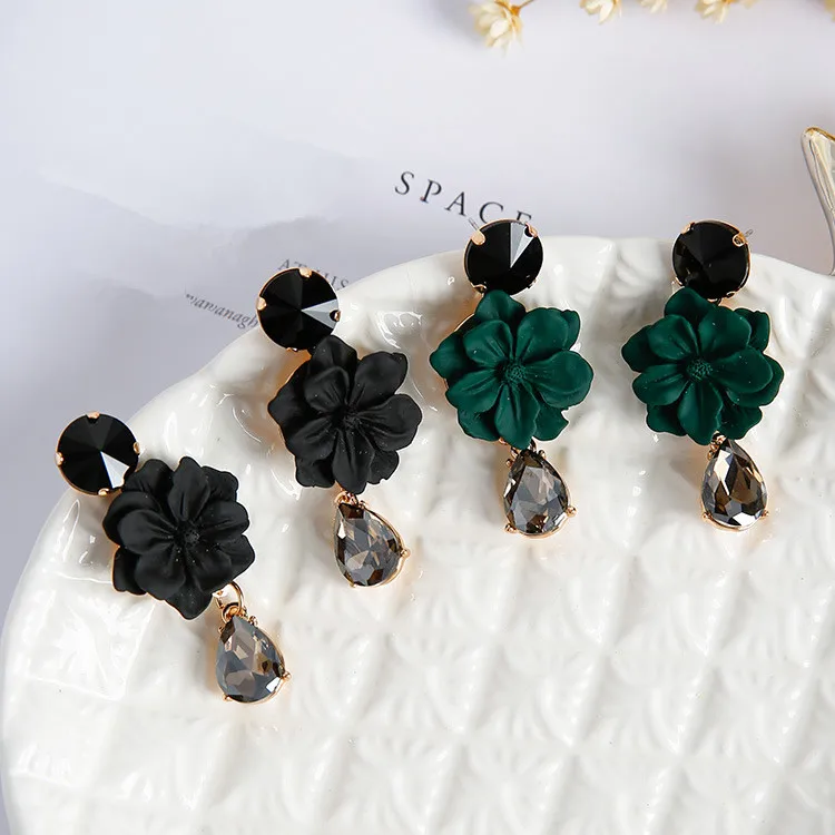 NAWEILY Fashion Camellia Crystal Earrings For Women Elegant Green Black Flower Dangle Long Earring Jewelry Gifts NWLA2102