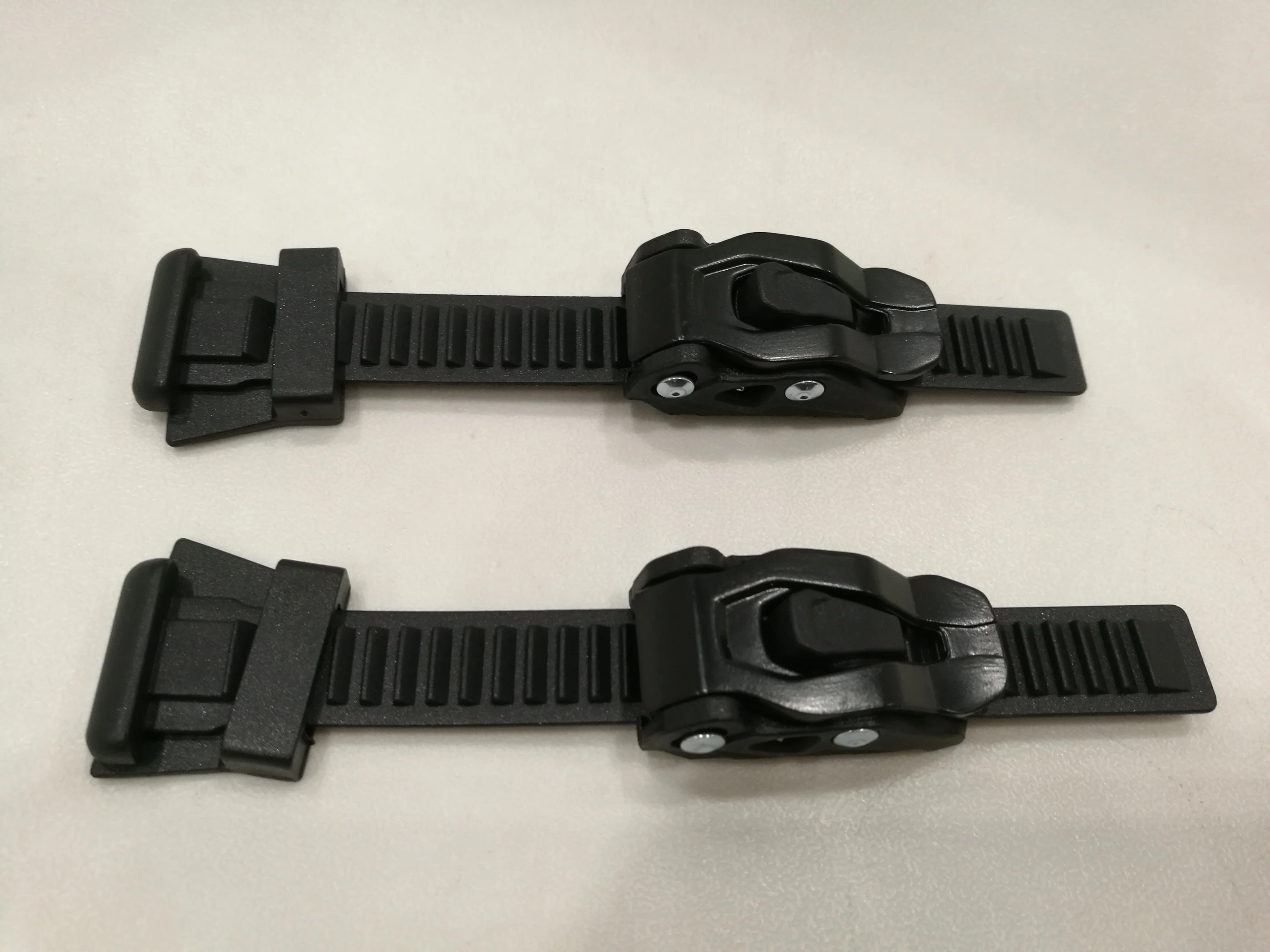 Free shipping  Inline Skates Buckle one pair