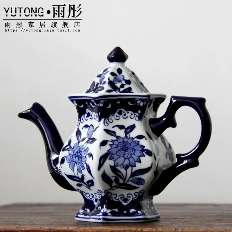 

Jingdezhen Porcelain Blue and White Porcelain Diamond Coffee Pot Teapot