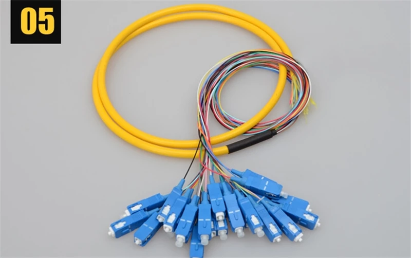 SC أسلاك التوصيل المصنوعة البصرية 24 النوى الملونة 1.5mtr 9/125um SM 0.9 مللي متر كابل الألياف مع سترة صفراء حزمة نوع ضفيرة مصنع ELINK