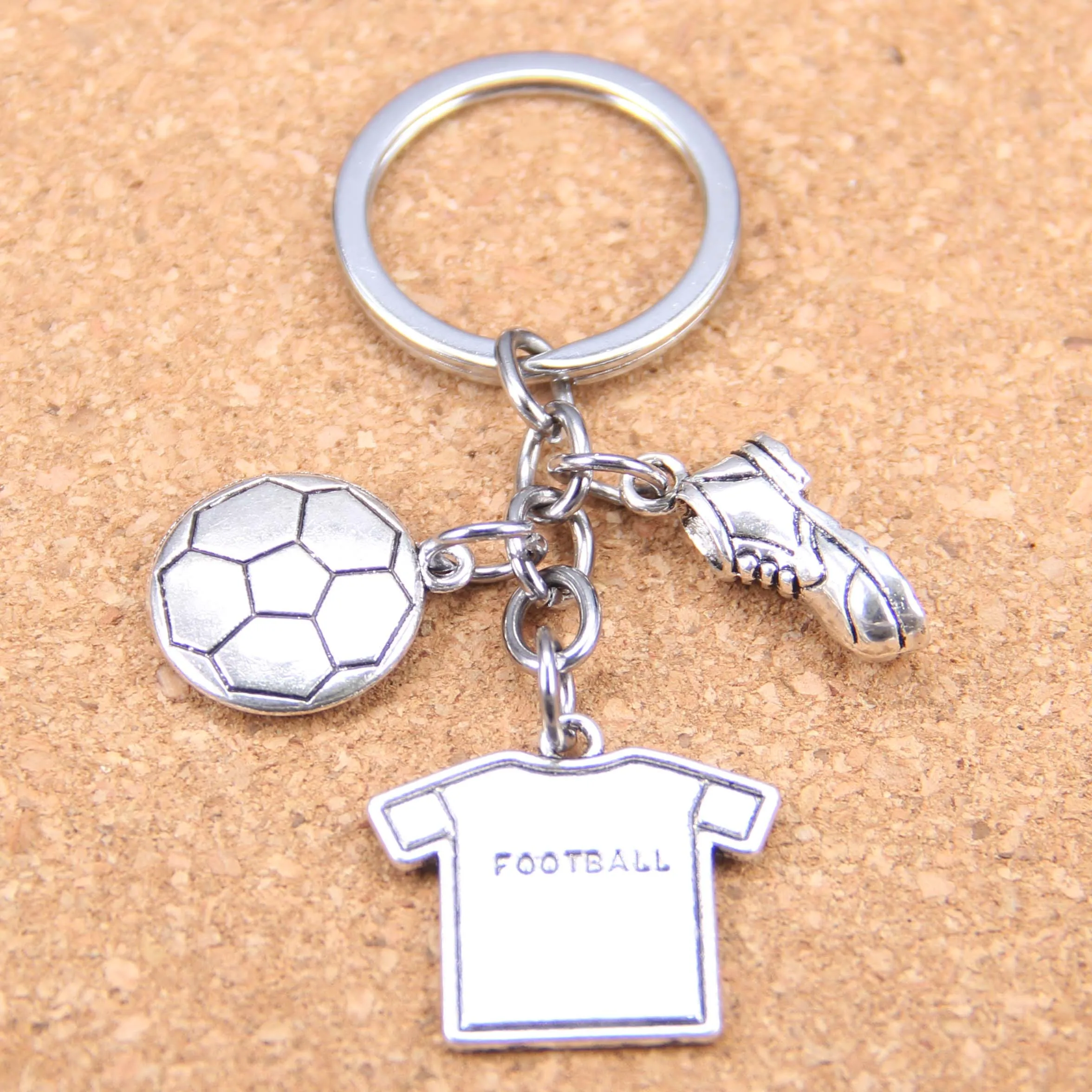 20pcs DIY Keychain 3D football soccer player sporter clothes shoes Pendants Men Jewelry Car Key Chain Souvenir For Gift