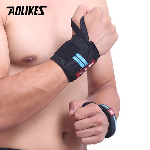 AOLIKES Спортивные браслеты для запястий - удобство и поддержка во время тренировок — пример использования