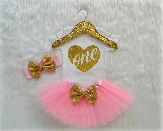 

custom Baby Girl first birthday party Newborn infant bodysuit bloomer romper Outfit Sets baby shower party favors