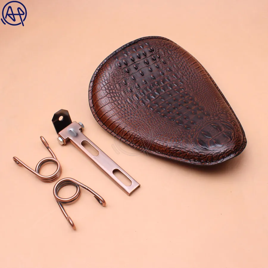 Old School Retro Vintage Saddle Motorcycle Racer PU Leather Skull Style Driver Seat Universal for Honda Yamaha Suzuki Kawasaki