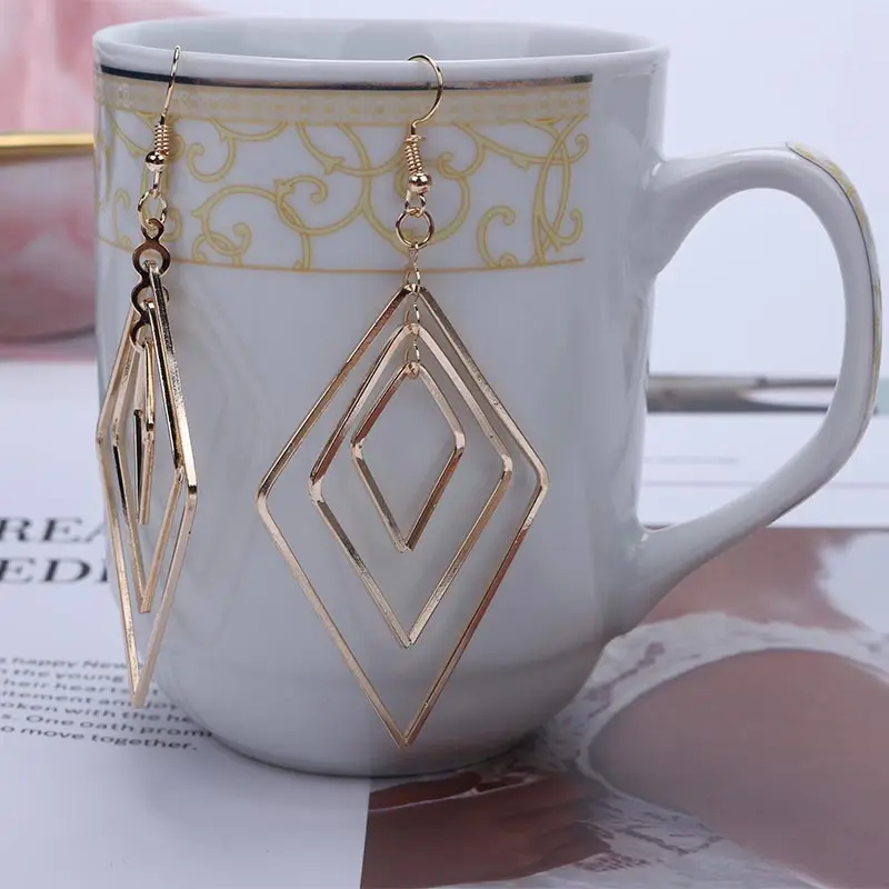 2019 Women Statement Earrings Long Drops Earing Fashion Jewelry Big Geometric Rhombus Hollow Zinc Alloy Metal Earring EB247