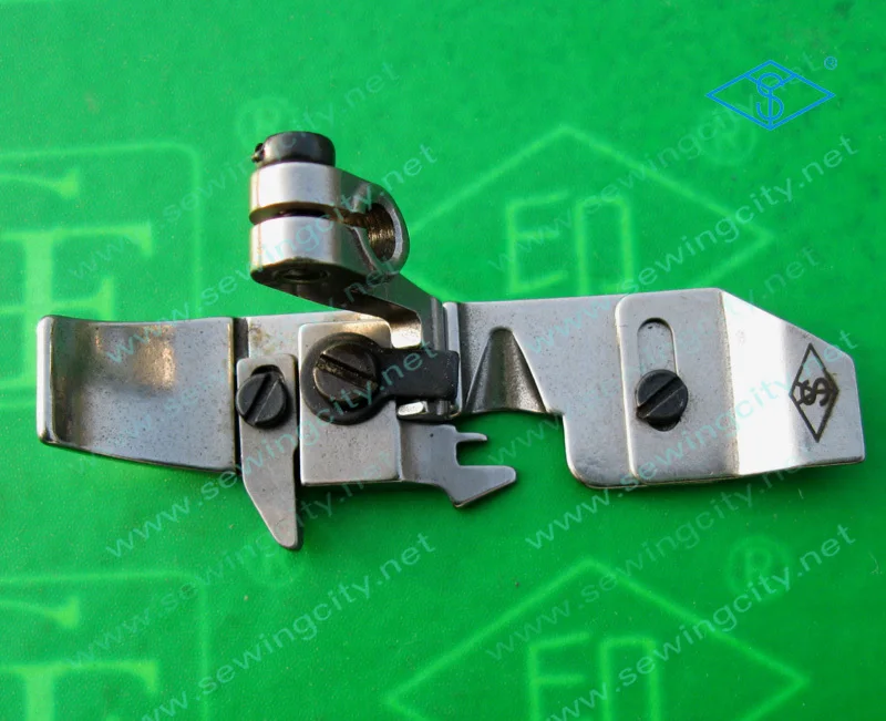 

2pcs Industrial sewing machine fittings sewing machine presser foot silver arrow 747 four wire sewing machine feet