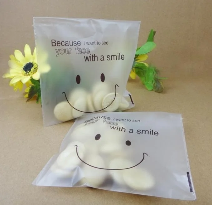 400pcs Frosted Cute Smile Plastic Candy Bag Cookie Soap Packaging Bags Cupcake Wrapper Self Adhesive Sample Gift Bag