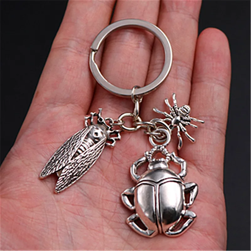 1pc Silver Plated Beetle & Spider & Cockroach Keychain Insect Enthusiast Keychain DIY Creative Handmade Alloy Keychain A1206