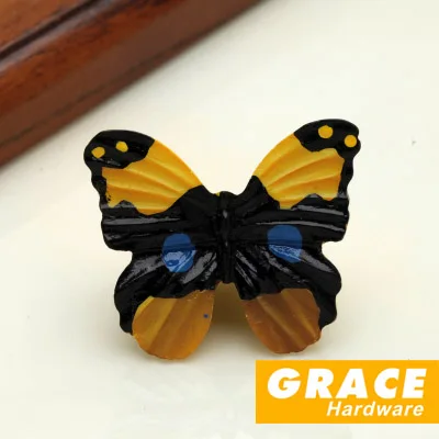 Colorful And Beautiful Butterfly Resin Hand Lovely kids Room Cartoon Pastoral Village Style Wardrobe Drawer Knobs