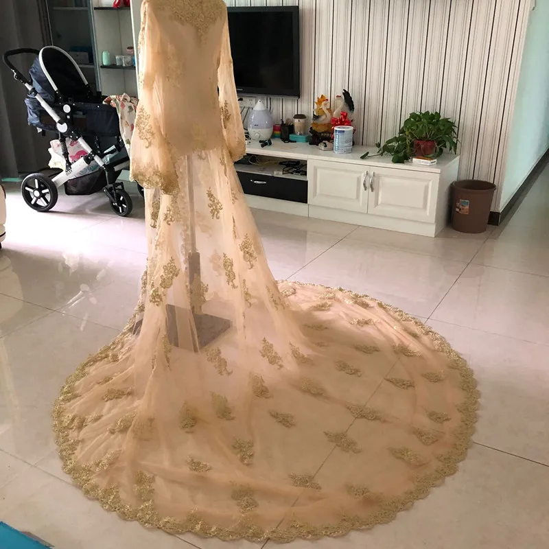 Luxury Real Bild Goldene Braut Capes Mäntel Schal Lange Hülse Spitze Hochzeit Jacken Wrap Appliques Nach Weiß Elfenbein Jacke