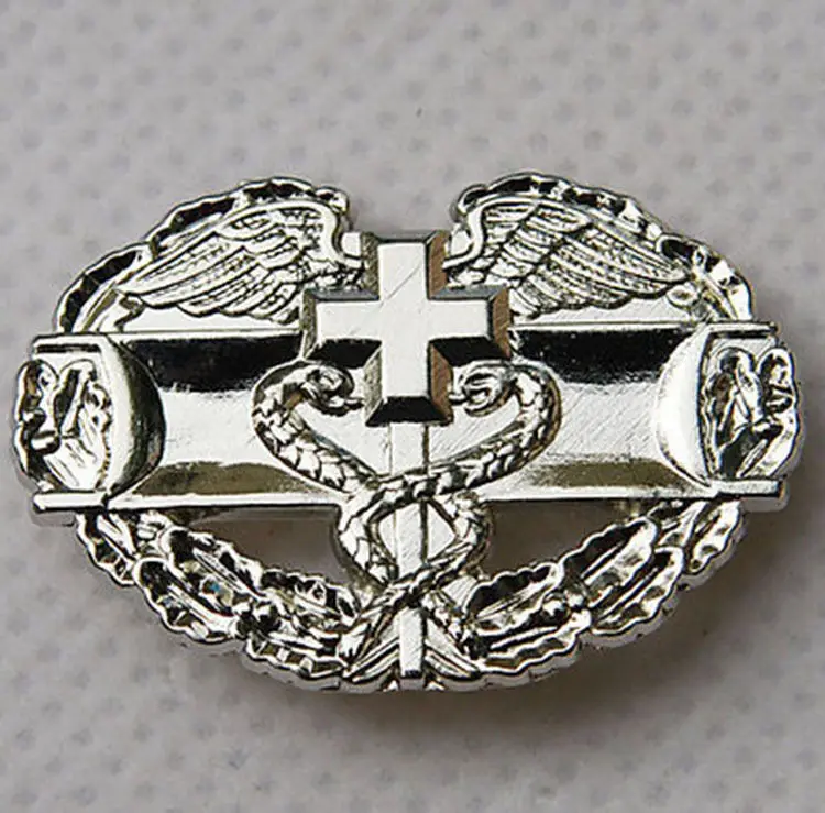 

US Army Combat Medical Medic Metal Badge 1st Award Hat Pin -US213