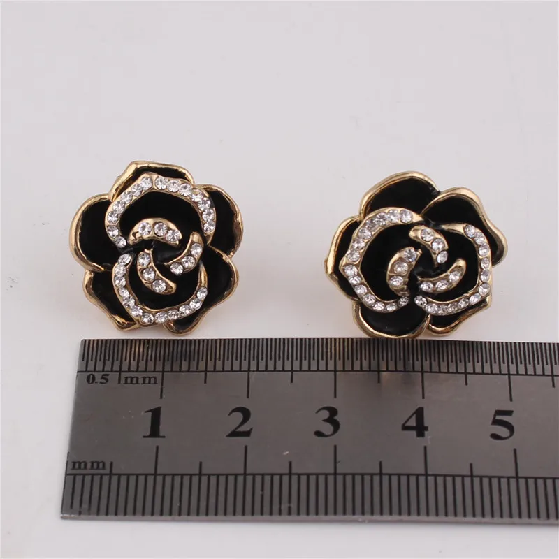 GRACE JUN Vintage Gold Color Rose Flower Shape Clip on Earrings No Pierced for Women Gorgeous Cushion Earrings Needn\'t Ear Hole