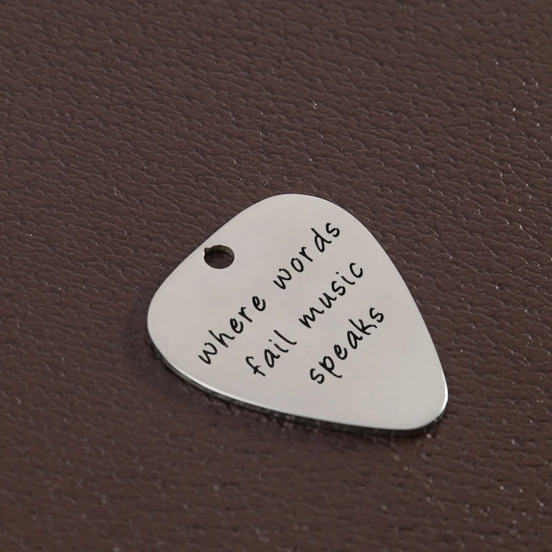 Ufine jewelry Guitar picks and leather keychains where words fail music speaks stainless steel customed necklace N4610