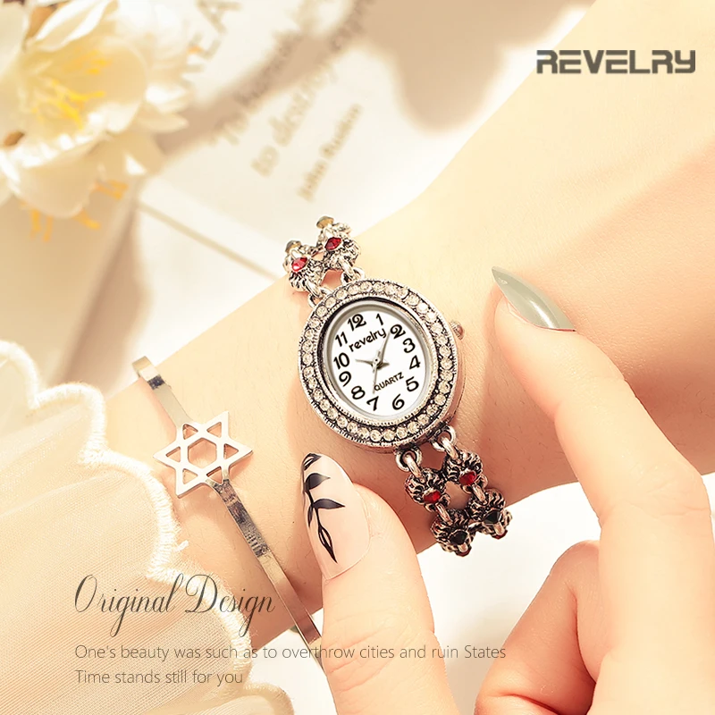 Ladies Elegant Wrist Watches Women Bracelet Rhinestones Analog Quartz Watch Women\'s Crystal Small Dial Watch Relogio Masculino