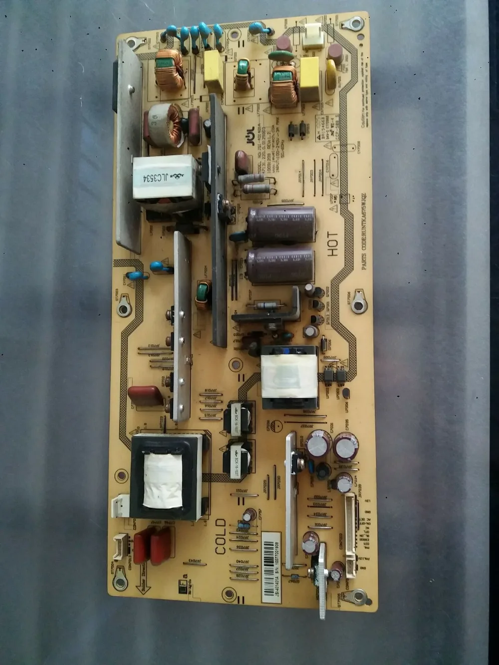 

RUNTKA675WJQZ RUNTKA676WJQZ power supply board for LCD-46G100A 40G10 Price differences