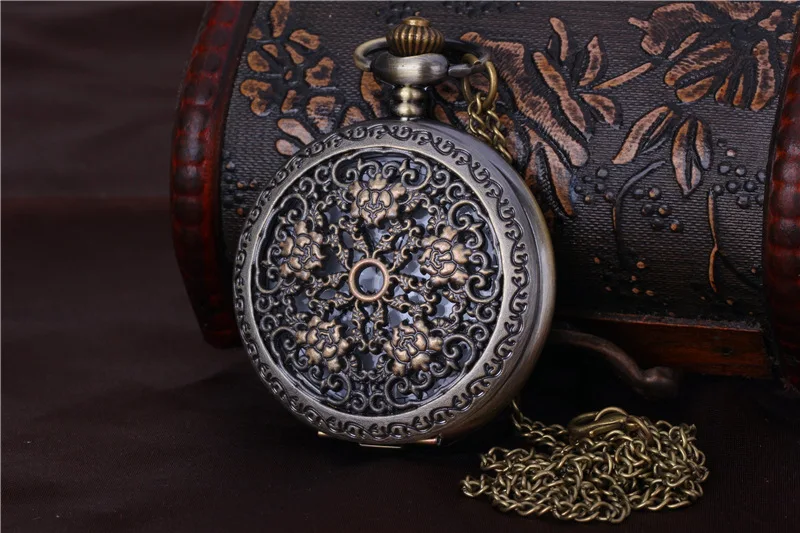 

8076 Large pocket watch court carved five golden flower hollow pocket watch chain pocket watch five rose pocket watch