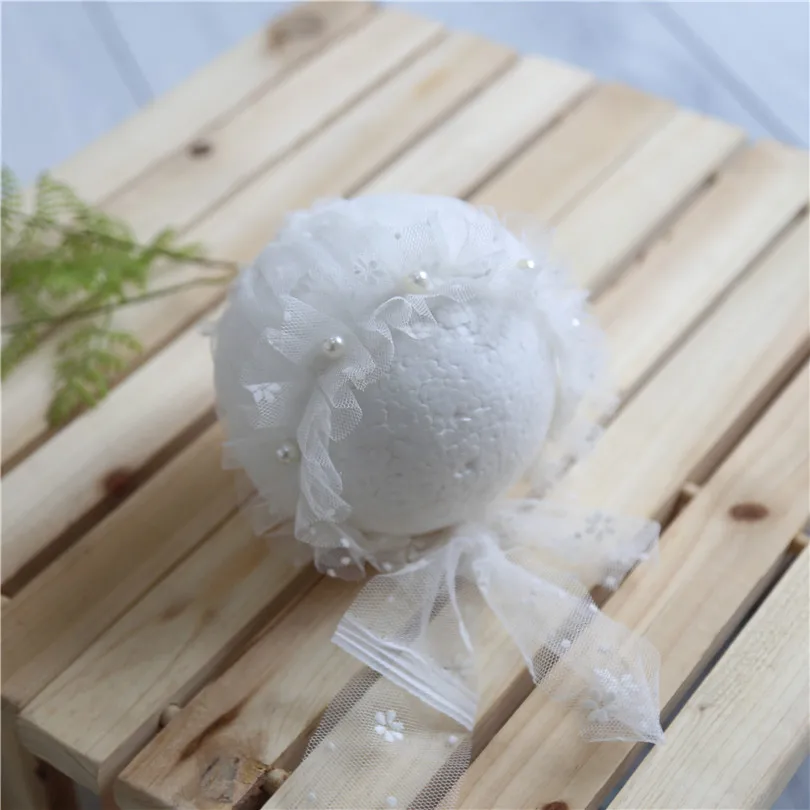 

Baby Gril Lace Hat Newborn Photograohy Props Hand Sewing pearl Hat Baby Bonnet Photo Props