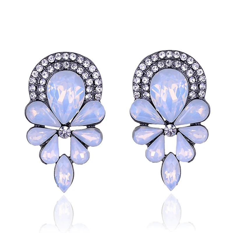 Beautiful Acrylic Crystal Flower Stone Piercing Stud Earrings Women Rhinestone Fashion Jewelry For Christmas Party Gift