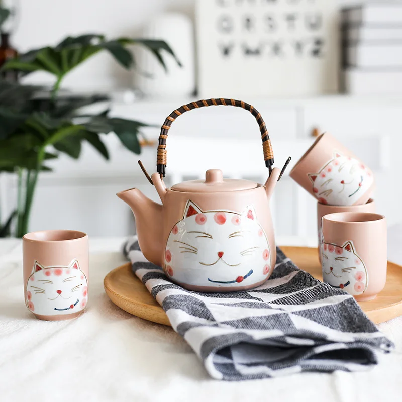 Set of Pink Ceramic Tea Pot Cute Cat Tea Cup Water Cup Maneki Neko Design Porcelain Kettle Teaware Set (4 cups+1 teapot)