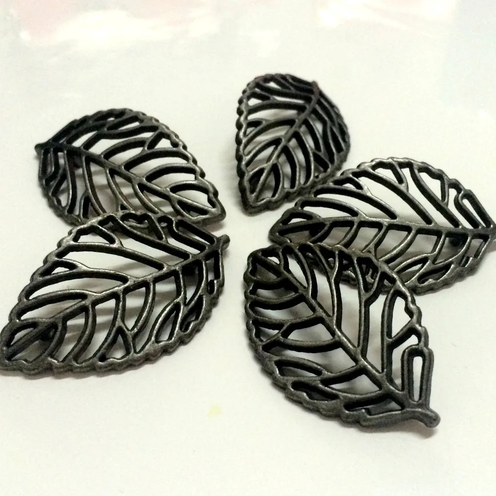 New 30PCS 40X24MM Antique Silver Big Tree Leaves Studs Rivet Punk Leaf Studs Spike Shoes Belt Bag Accessorie Leather Craft