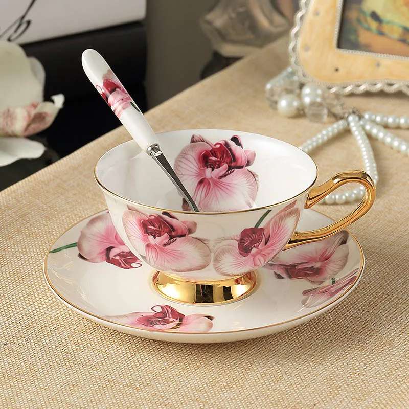 NONE Set aus Kaffeetassen und Untertassen aus feinem Knochenporzellan, Teetasse aus Porzellan, Afternoon Tea Party, 200 ml 7