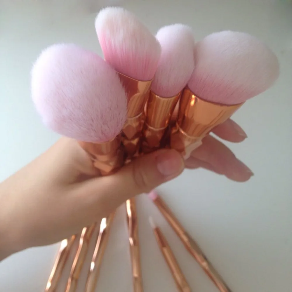 11Pcs Diamond Rose Gold Makeup Brushes Set Mermaid Fishtail Shaped Foundation Powder Cosmetics Brush Rainbow Eyeshadow Brush Kit