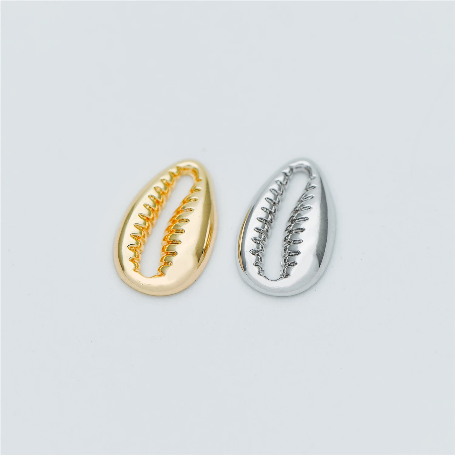 10pcs Gold/ Silver tone Shell Charm Pendants 12x8mm, Seashell Shaped Beads Connectors (GB-623)