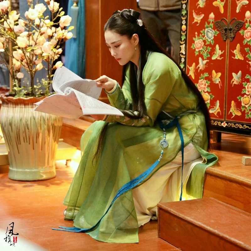 زي خرافي XunYu في 4 تصاميم ، زي Hanfu Ming من سلالة الأطفال ، للنساء ، للعب التلفزيوني ، الزهور ، يطير في السماء