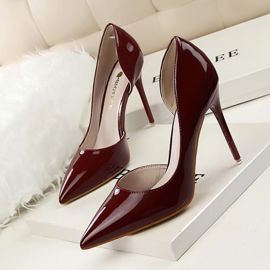 New 2022 Women pumps Elegant pointed toe patent leather office lady Shoes Spring Summer High heels Wedding Bridal Shoes